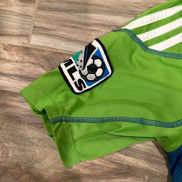Green 2009/2010 Adidas Seattle Sounders Soccer Jersey - Picture 5 of 6